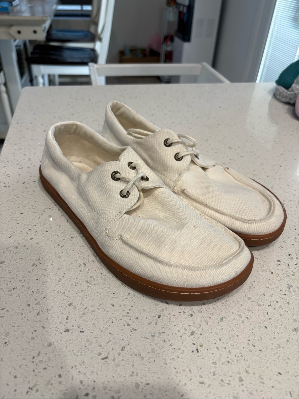 FeelGrounds White Sneakers Mens 10